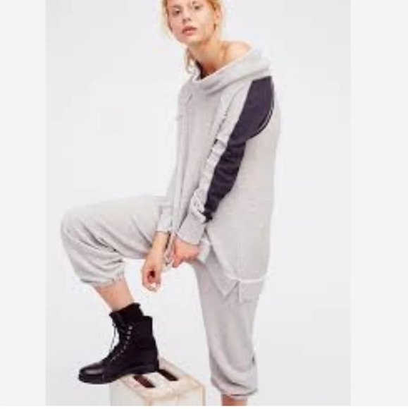 Free People Tops - Free  People YoYo Cowl neck pullover